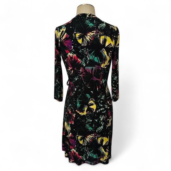 BCBGMaxAzria Chic Tye Dye Pattern Black Wrap Tie V-Neck Midi Dress 3/4 Sleeves - Picture 7 of 13
